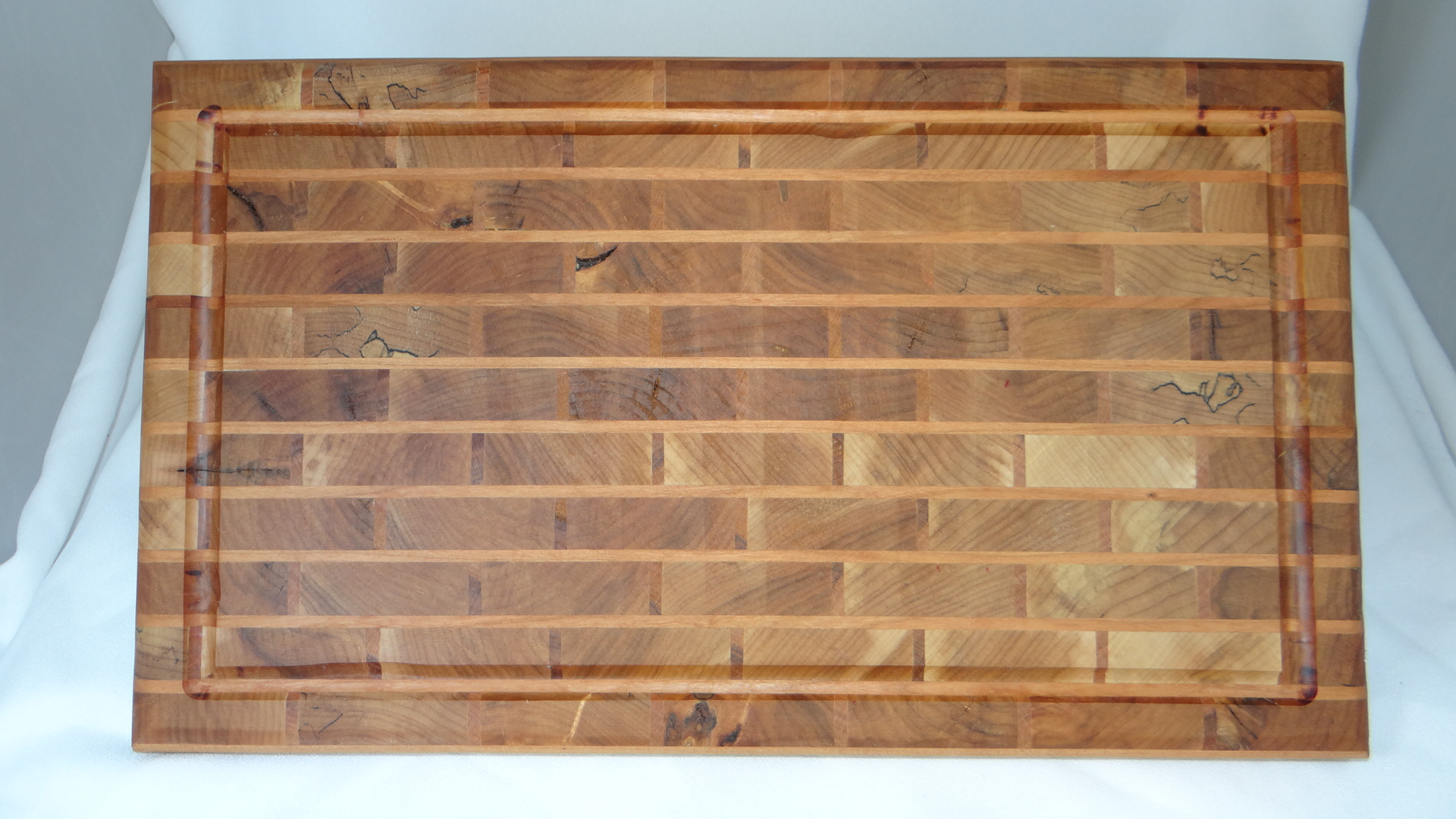 Patterned Hardwood Handmade Cutting Board - Image 6