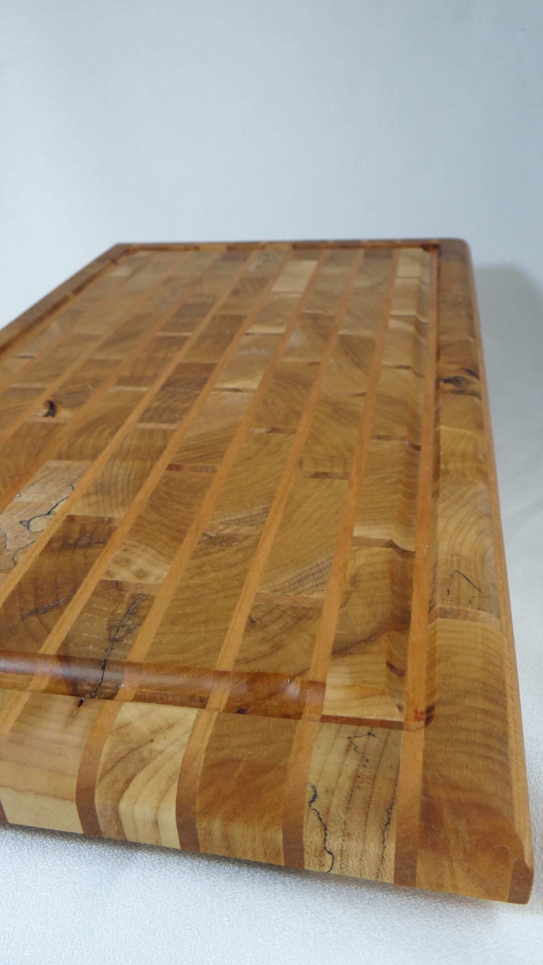 Patterned Hardwood Handmade Cutting Board - Image 9